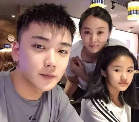 崔晋爆料视频大全最新版,揭秘娱乐圈不为人知的一面  第2张 崔晋爆料视频大全最新版,揭秘娱乐圈不为人知的一面  第2张