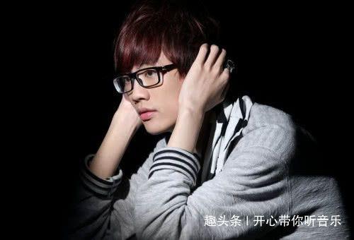 爆料许嵩渣男视频,真相究竟如何?  第2张 爆料许嵩渣男视频,真相究竟如何?  第2张