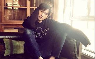 杨洋直播照片爆料最新,帅气造型引粉丝尖叫，细节揭秘令人惊喜  第2张