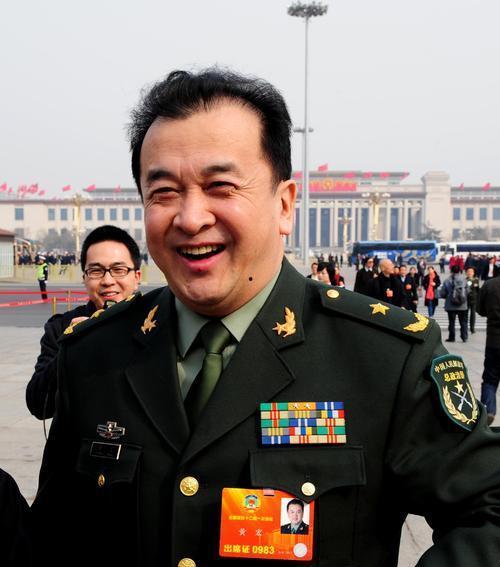 黄宏爆料背后故事视频,那些幕后故事背后的真实情感与付出 第1张 黄宏爆料背后故事视频,那些幕后故事背后的真实情感与付出 第1张